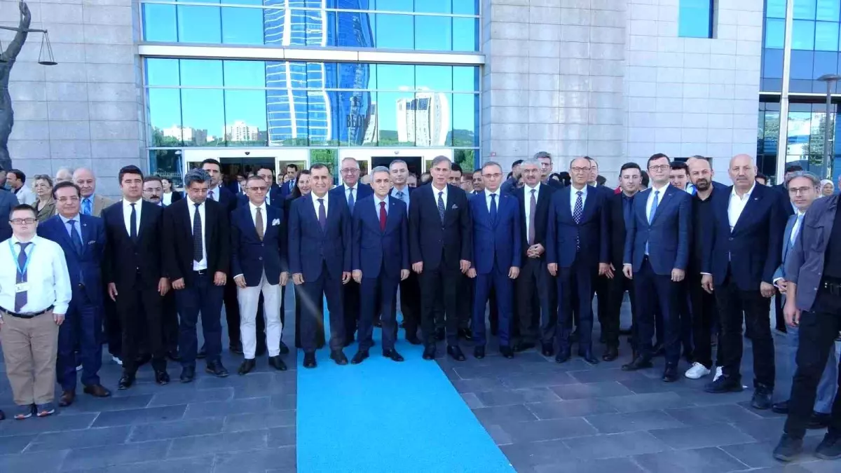 Anadolu Adliyesi\'nde veda töreni: Başsavcı Zafer Koç Yargıtay üyeliğine uğurlandı
