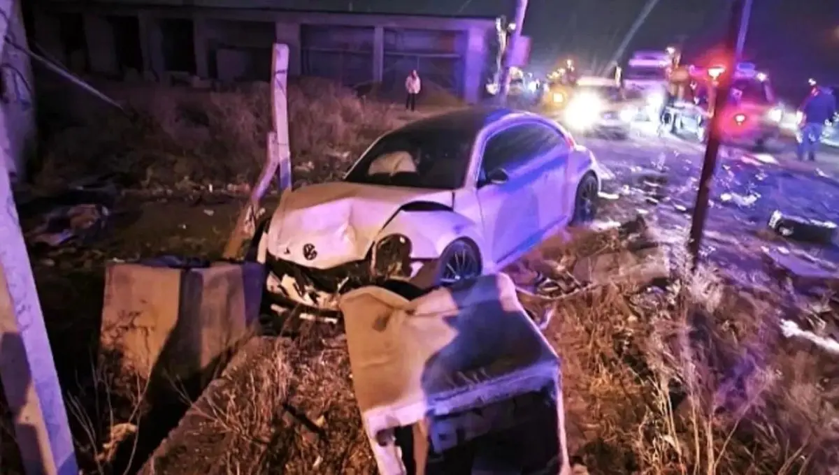 Iğdır\'da Trafik Kazası: Sürücü Araçta Sıkıştı