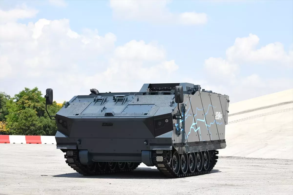 FNSS Hibrit Güç Projesi Berlin\'de Tanıtıldı