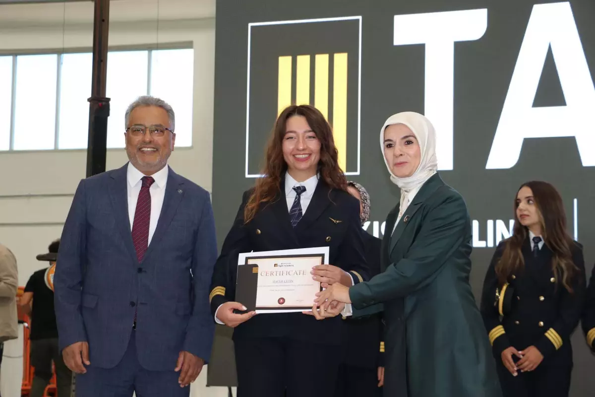 Bakan Göktaş, Kadın Pilotları Gururla Anımsadı