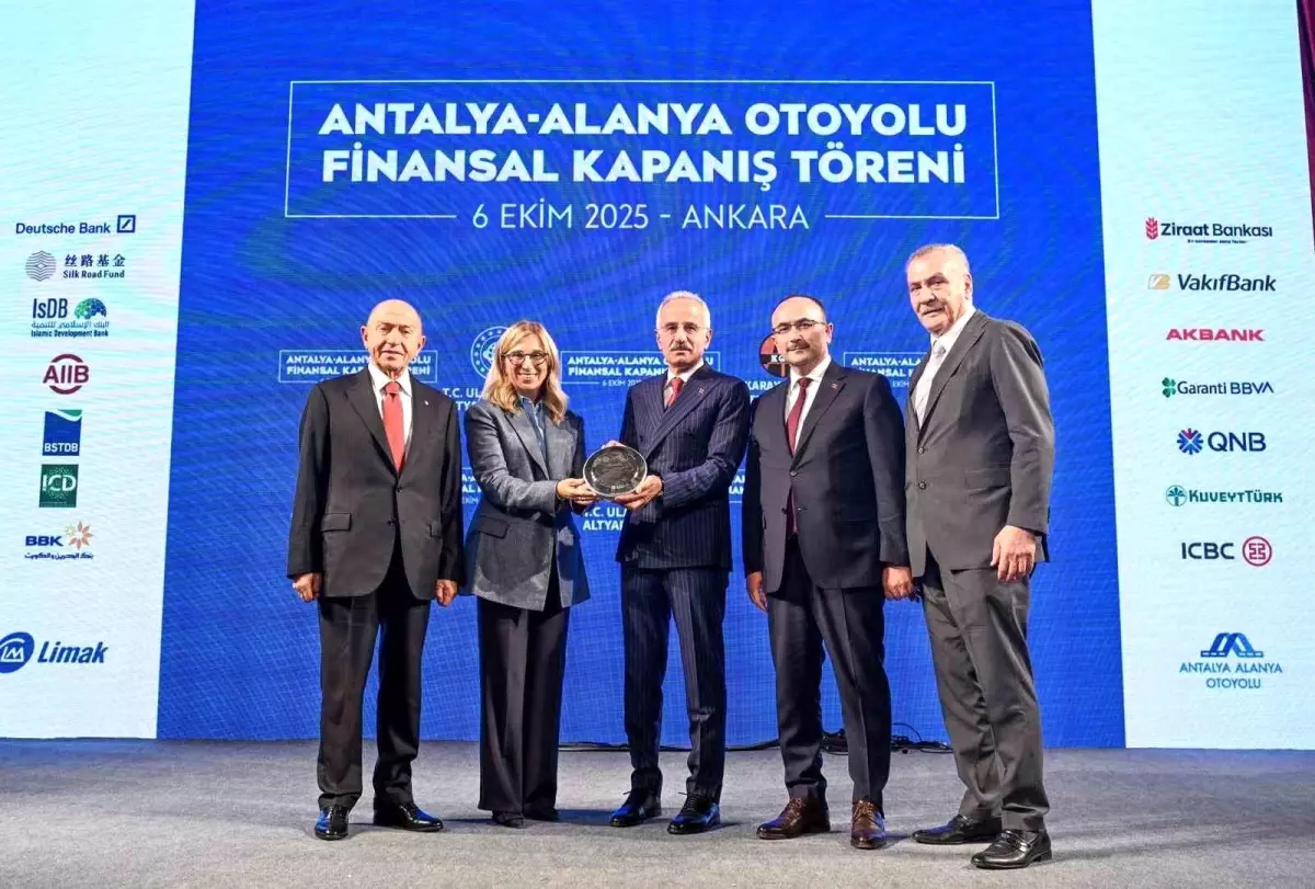 Antalya-Alanya Otoyolu\'ndan 17,7 Milyar Lira Tasarruf