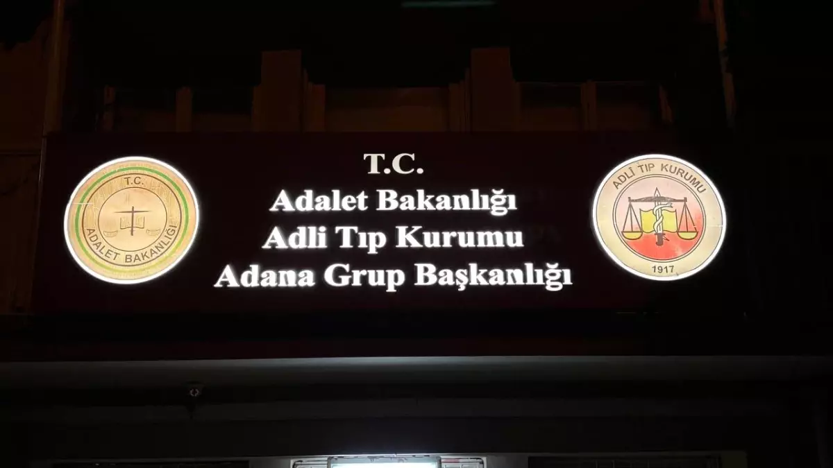 Adana\'da Bıçaklı Kavga: 1 Ölü