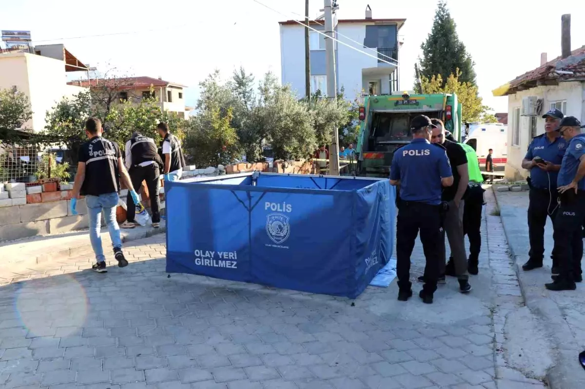 Denizli\'de Çöp Kamyonu Yaşlı Kadına Çarptı: Hayatını Kaybetti