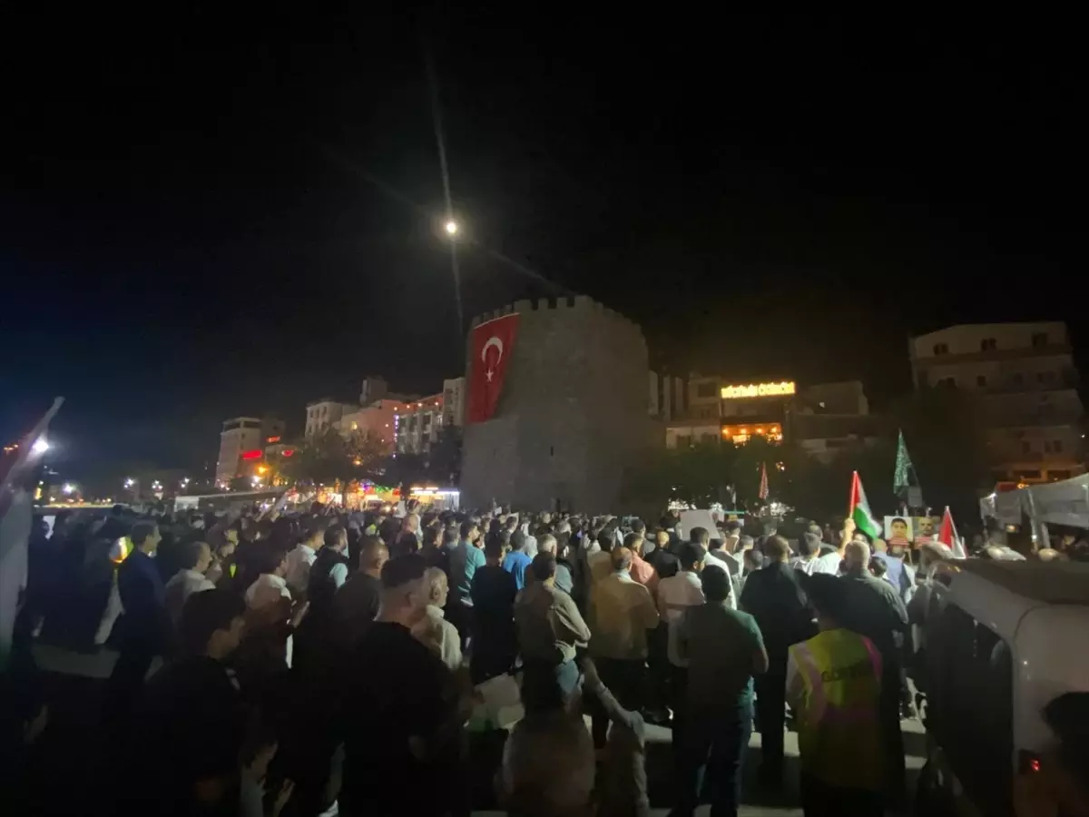 Diyarbakır\'da Gazze İçin Protesto