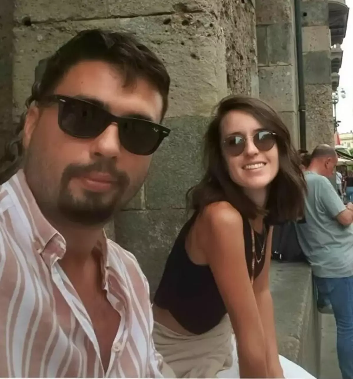 İzmir\'de Otomatik Tüfekle Vurulma