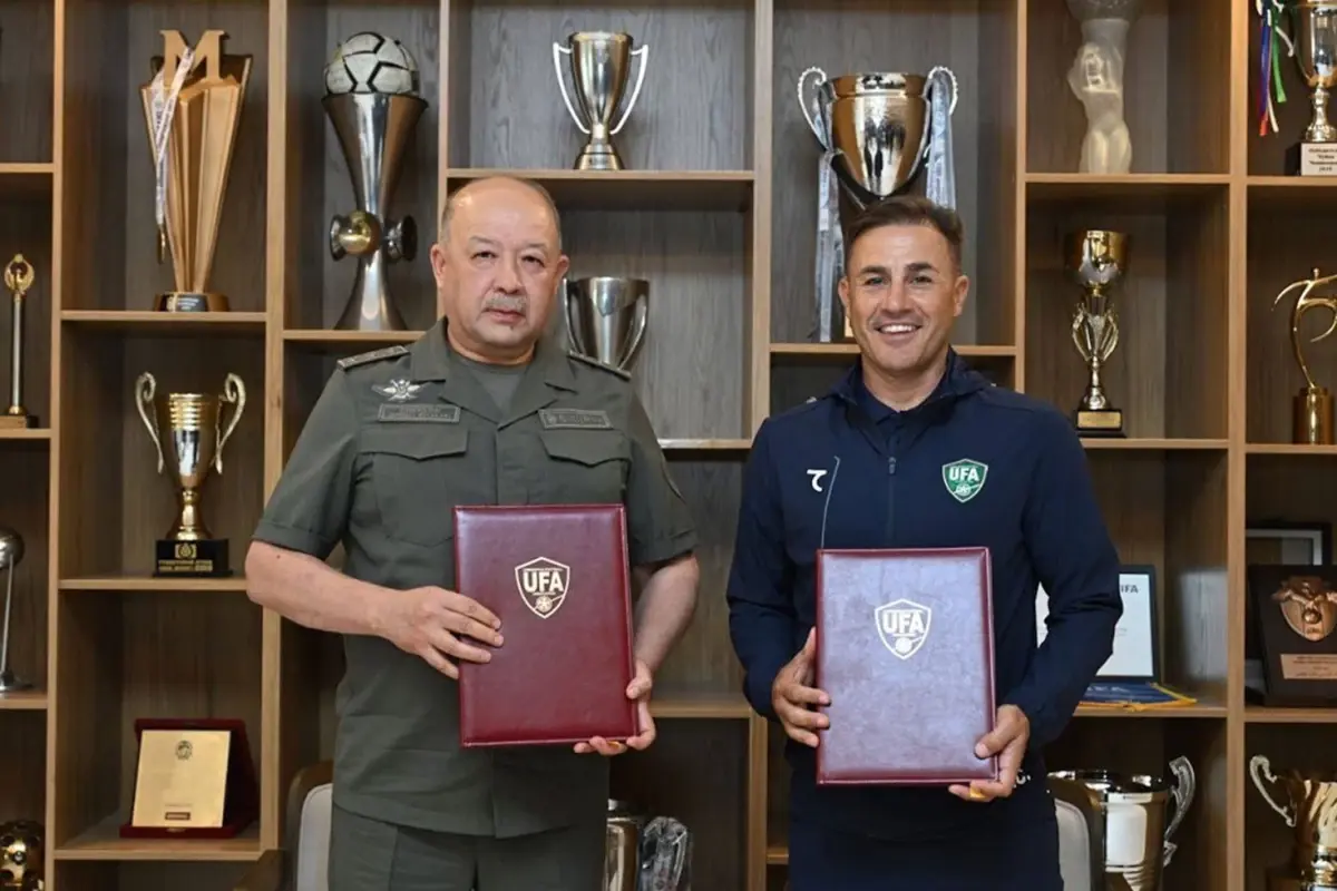 Fabio Cannavaro, tarihinde ilk kez Dünya Kupası\'na katılacak takımın başına geçti