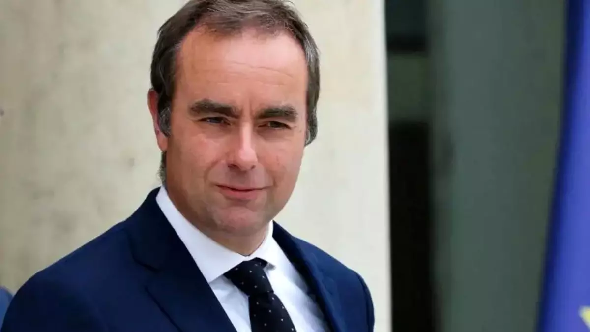 Fransa Başbakanı Lecornu İstifa Etti