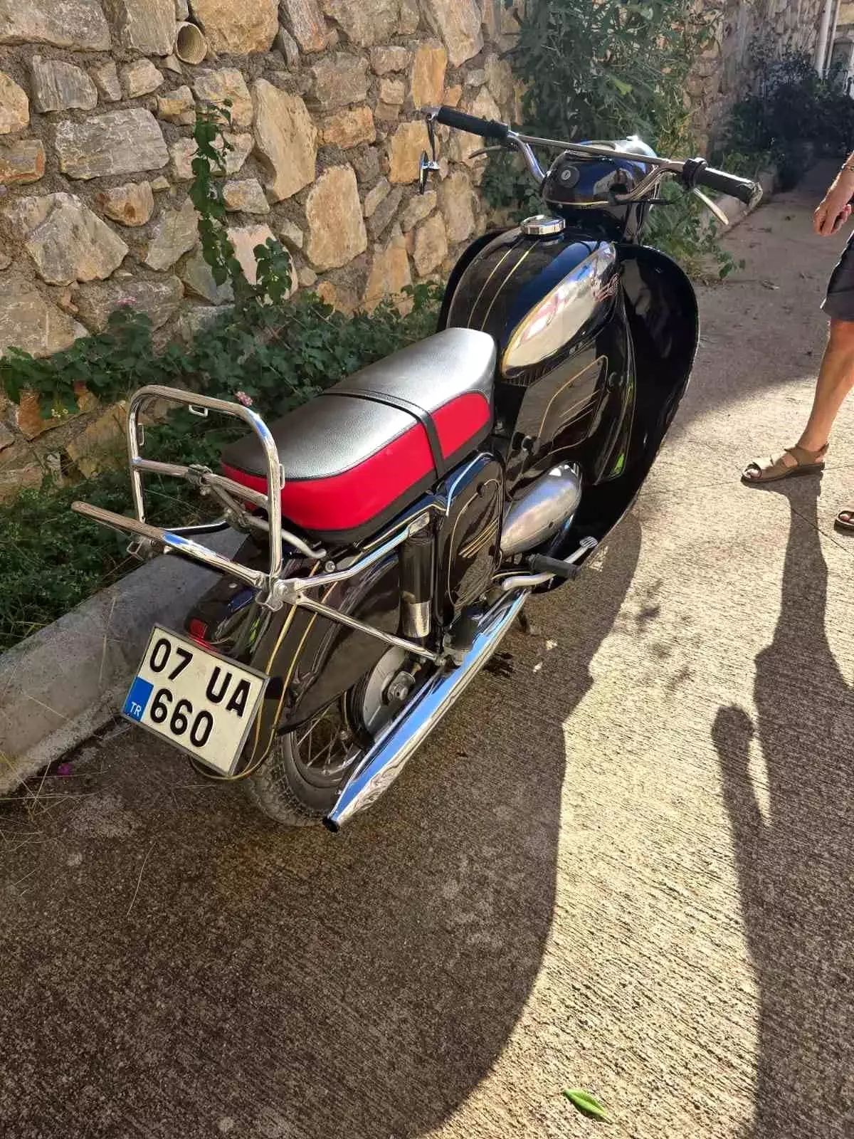 Gazipaşa\'da Motosiklet Kazası: 2 Yaralı