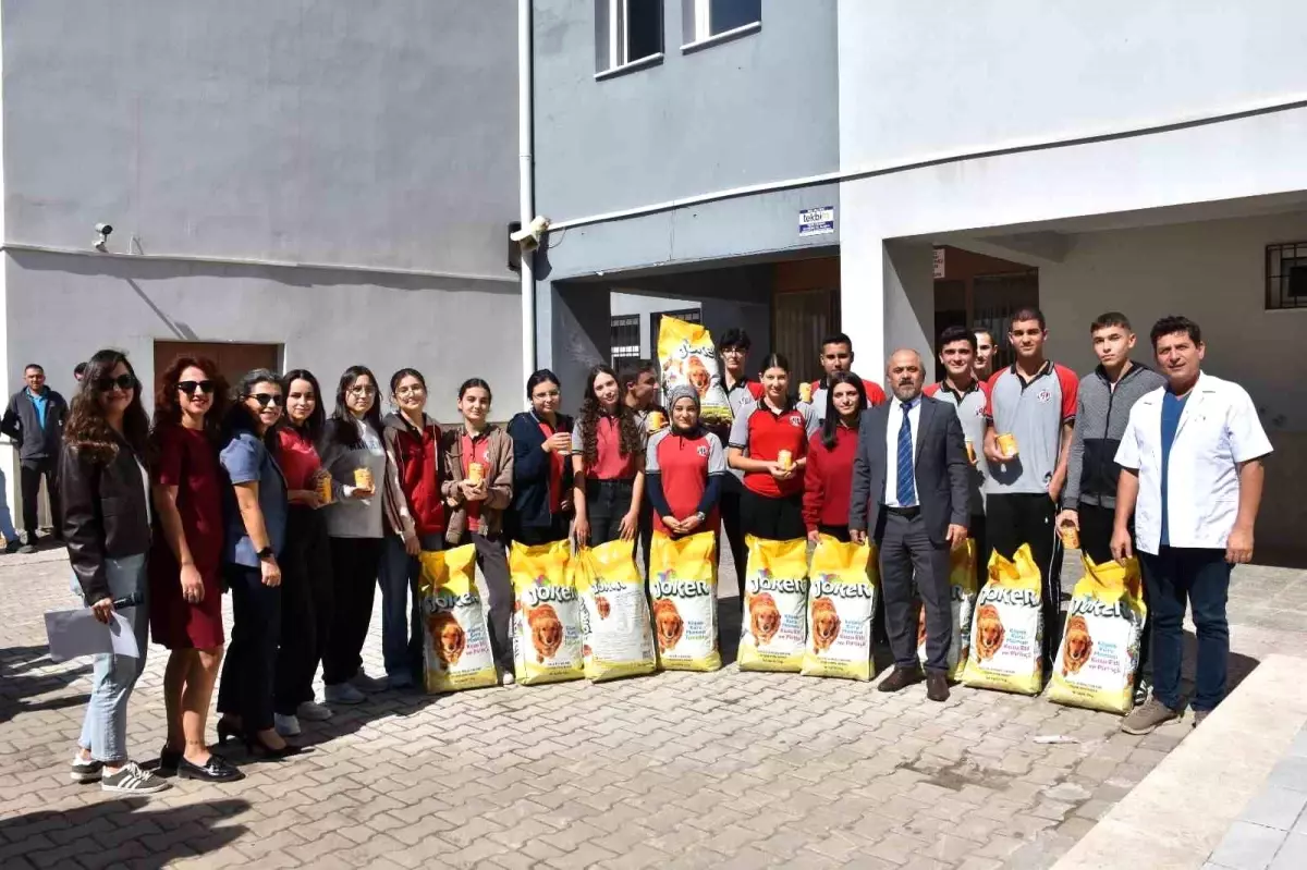 Germencik Lisesinden Sokak Hayvanlarına Anlamlı Bağış
