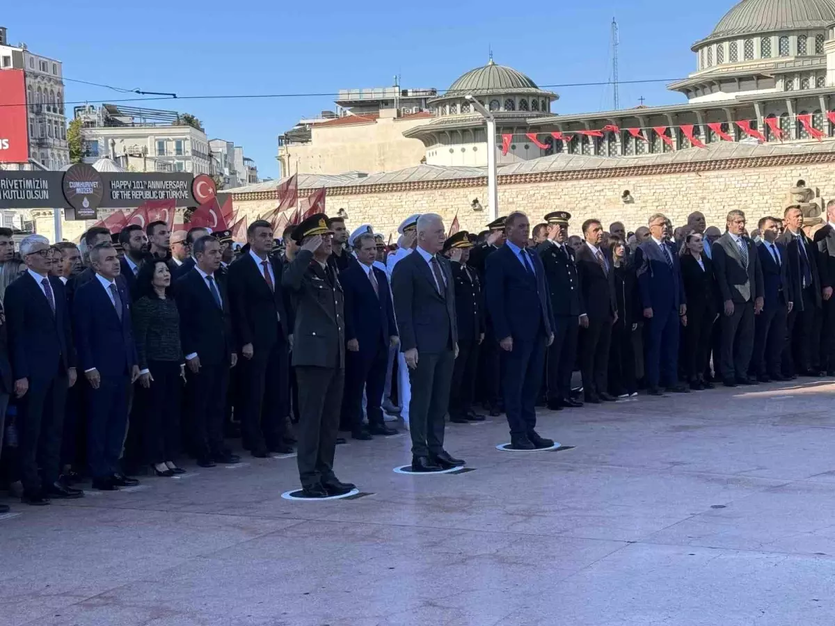 İstanbul\'un kurtuluşunun 102. yıl dönümü kutlandı