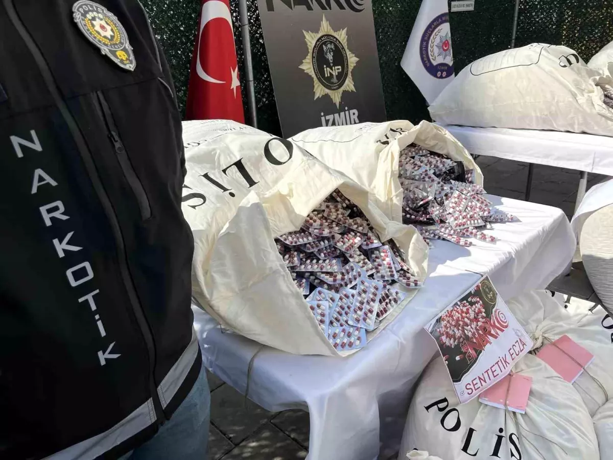 İzmir\'de Rekor Uyuşturucu Ele Geçirildi