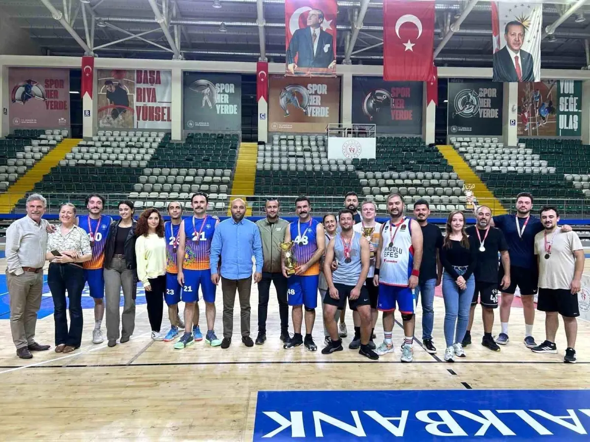 Muğla\'da Kamu Spor Oyunları Basketbol Finali Heyecanla Gerçekleşti