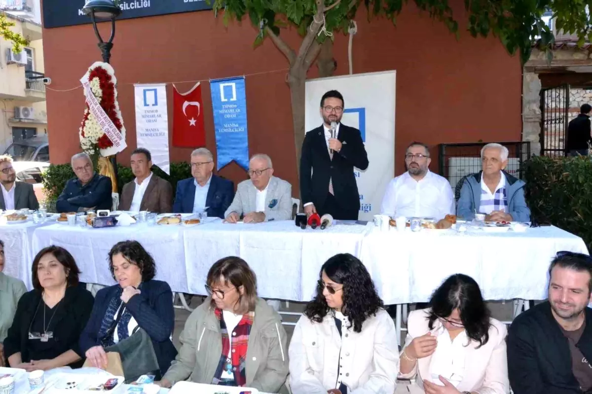Manisa\'da Dünya Mimarlık Günü Kutlandı