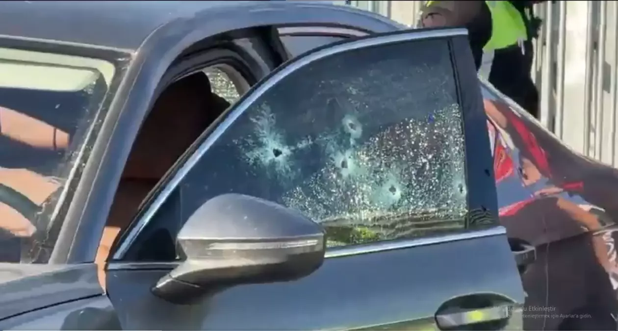 Serdar Öktem\'in aracına kurşun yağmuru! İşte olay yerinden ilk görüntüler