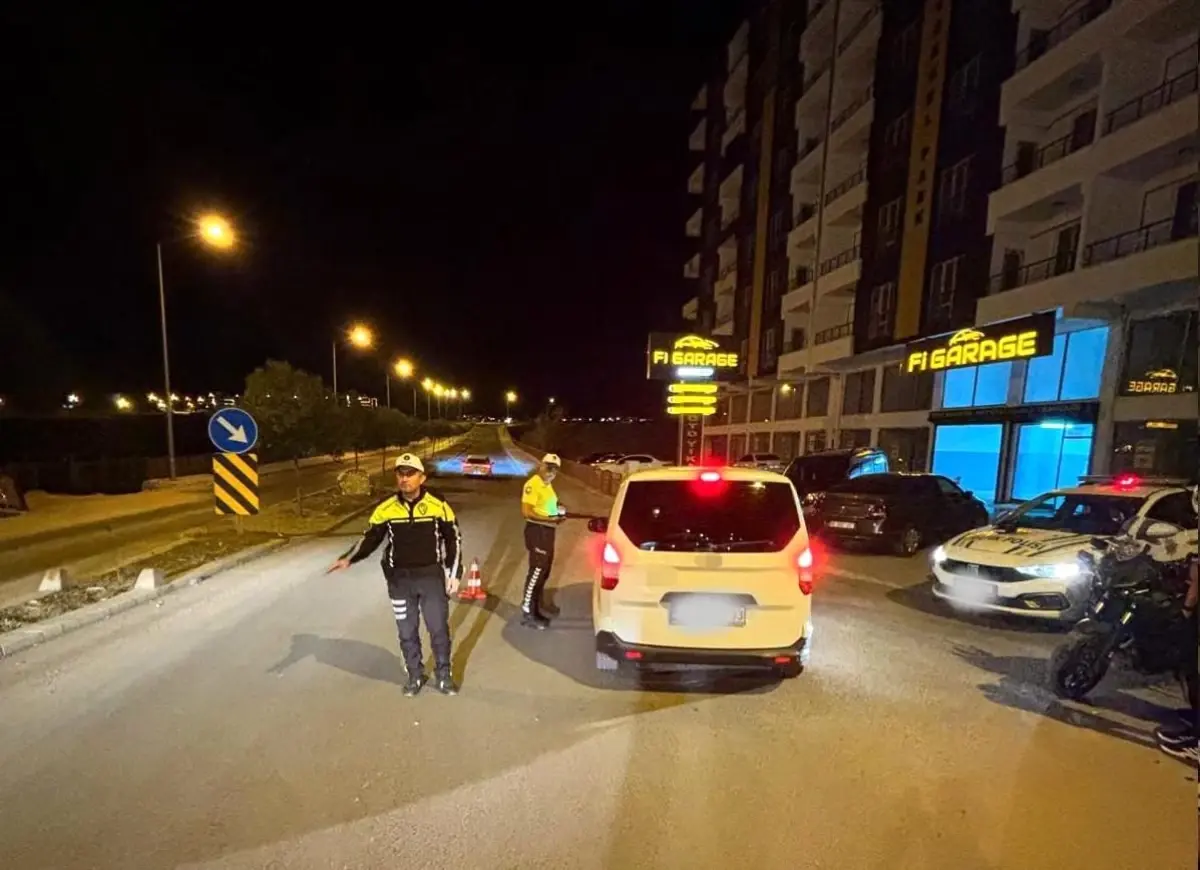 Siirt\'te Alkol Denetimi: 100 Bin Lira Ceza Kesildi
