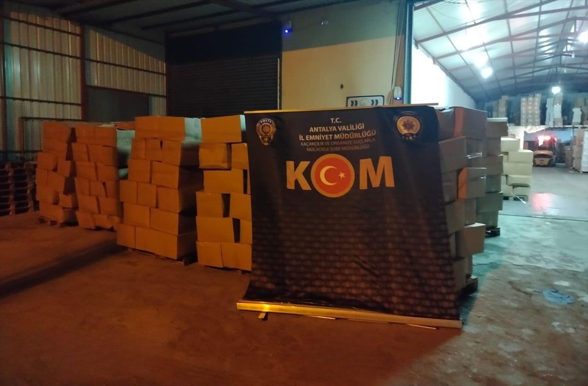 Antalya\'da Kaçakçılık Operasyonu
