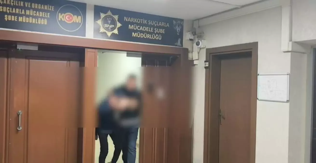 Sakarya\'da Uyuşturucu Operasyonu: 2 Tutuklama