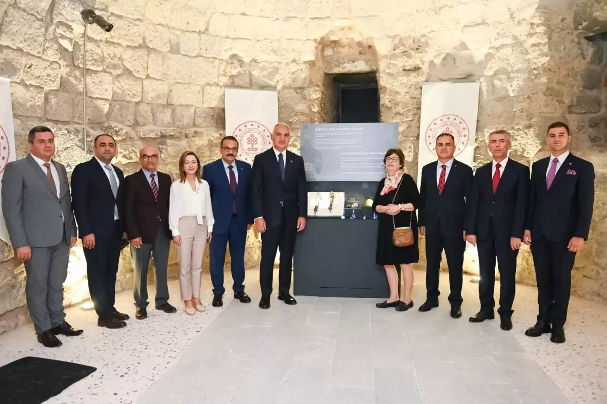 İsviçre\'den İade Edilen Tarihi Eserler Tanıtıldı