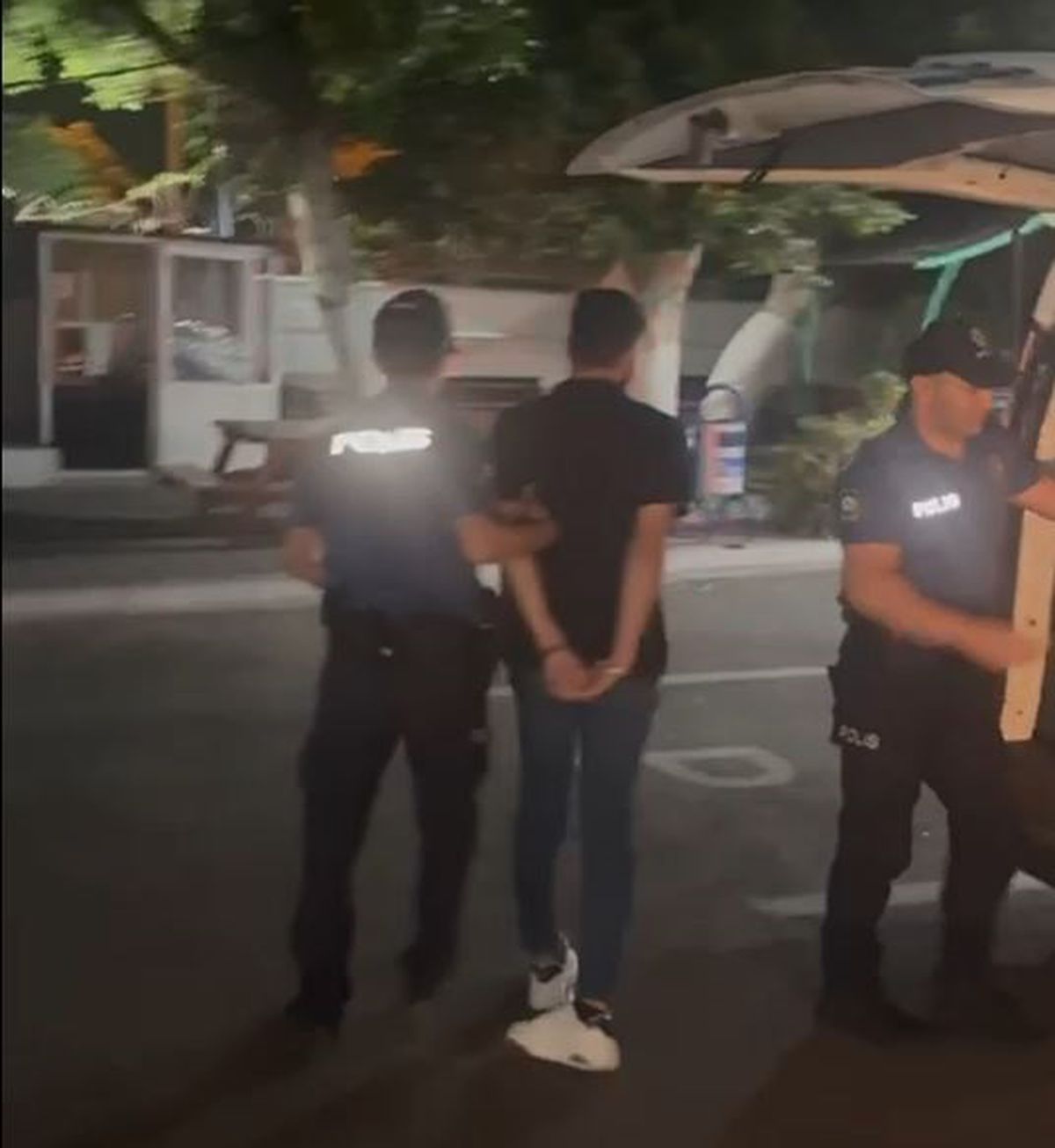 Adana\'da Kopya Düzeneğiyle Sınava Girenler Yakalandı