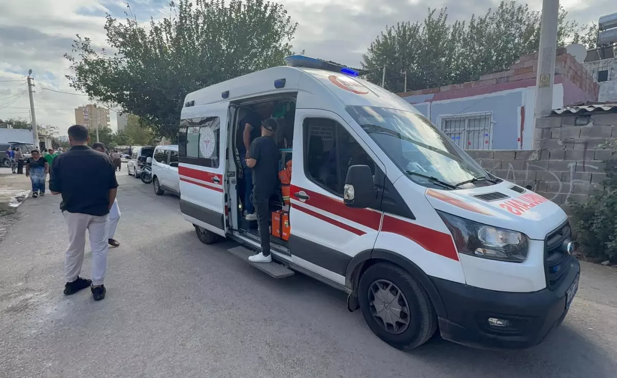 Antalya\'da Aileler Arasında Silahlı Kavga