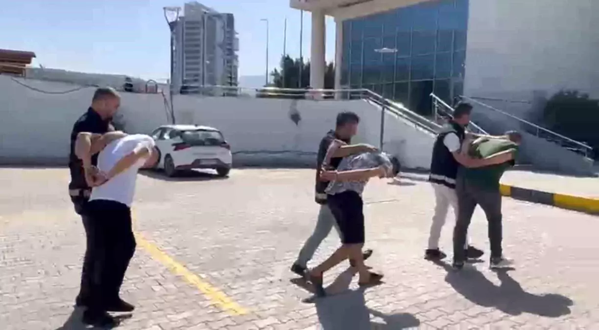 Hatay\'da Aranan 3 Şahıs Yakalandı