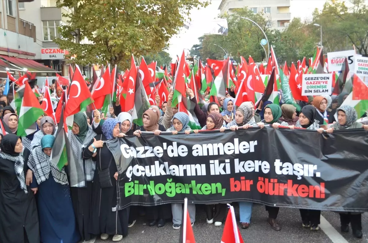 Gebze\'de Gazze Saldırılarına Protesto