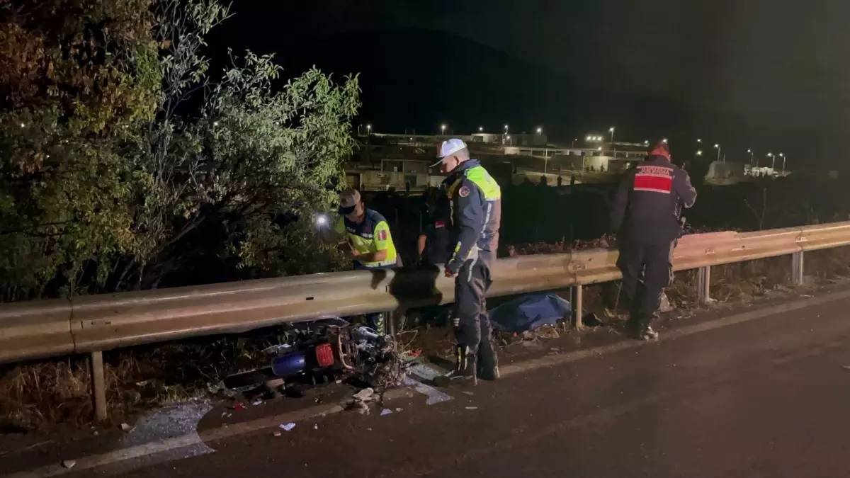 İzmir\'de elektrikli bisiklet kazası: 1 ölü, 1 ağır yaralı