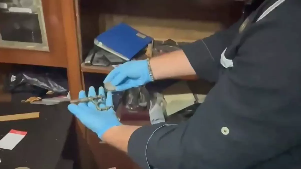 İzmir\'de Tarihi Eser Operasyonu