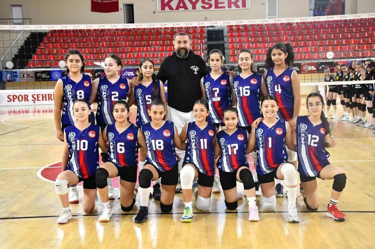 Kayseri\'de Voleybola Yoğun İlgi
