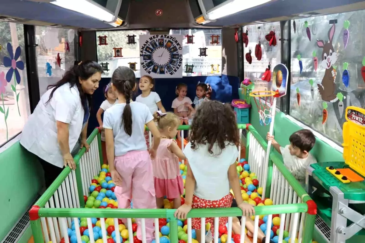 Nazilli Belediyesi\'nden Mobil Masal Bahçesi Projesi