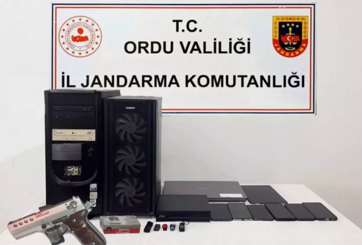 Siber Suç Operasyonunda 3 Tutuklama