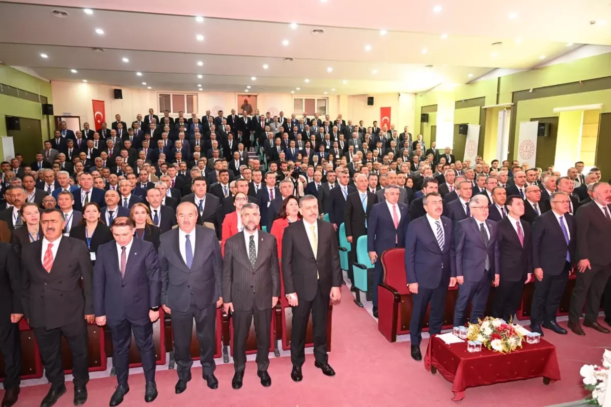 Bakan Tekin İlçe Müdürleriyle Toplandı