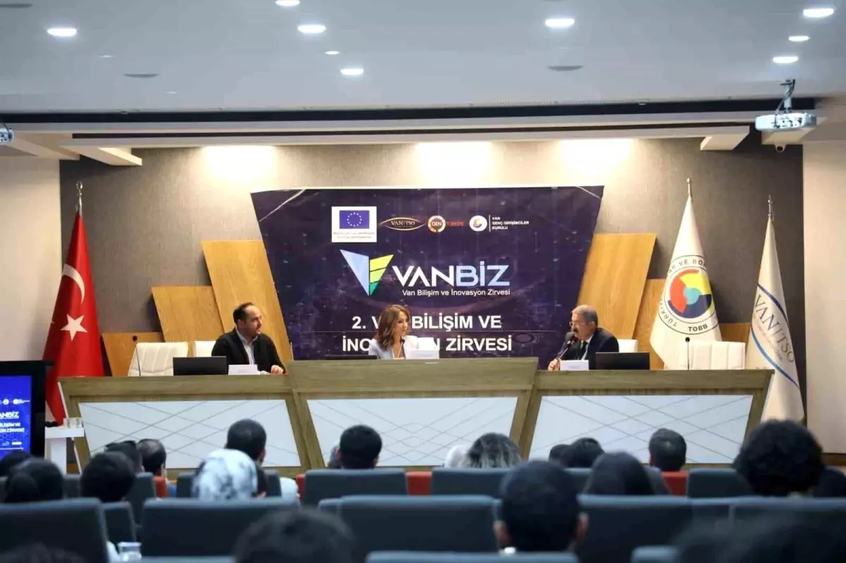 Van Bilişim ve İnovasyon Zirvesi Düzenlendi