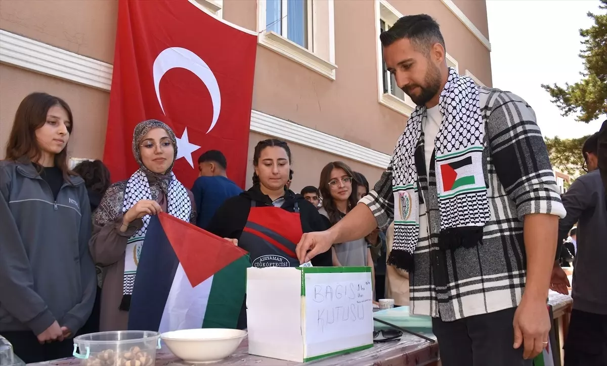 Van\'da Okullardan Gazze İçin Yardım Kermesi