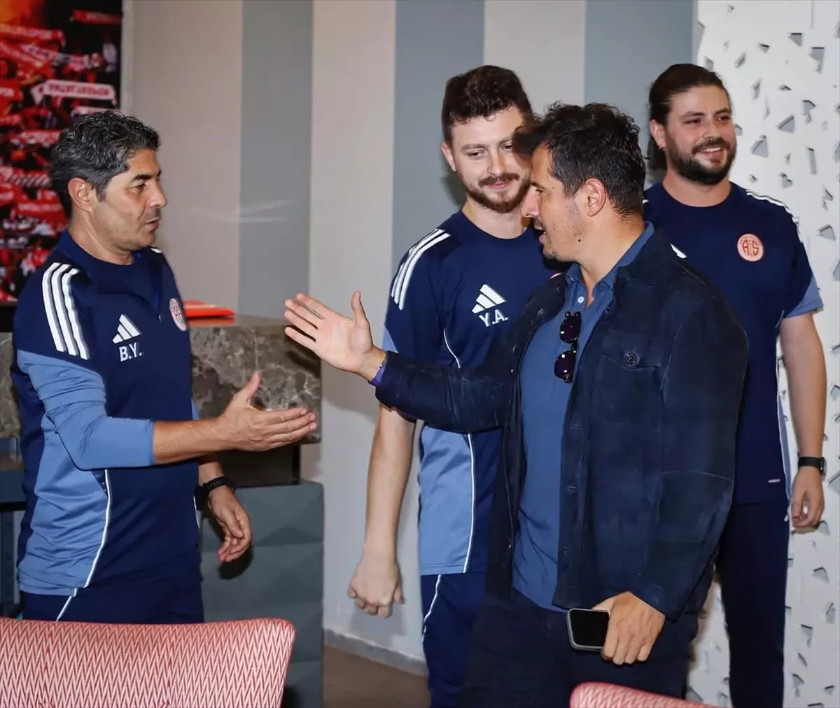 Emre Belözoğlu ile Antalyaspor Yollarını Ayırdı
