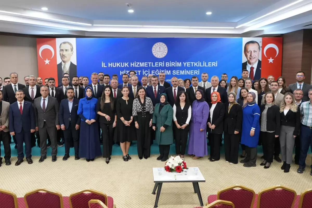 Bakan Tekin\'den Sendikal Özgürlük Açıklaması