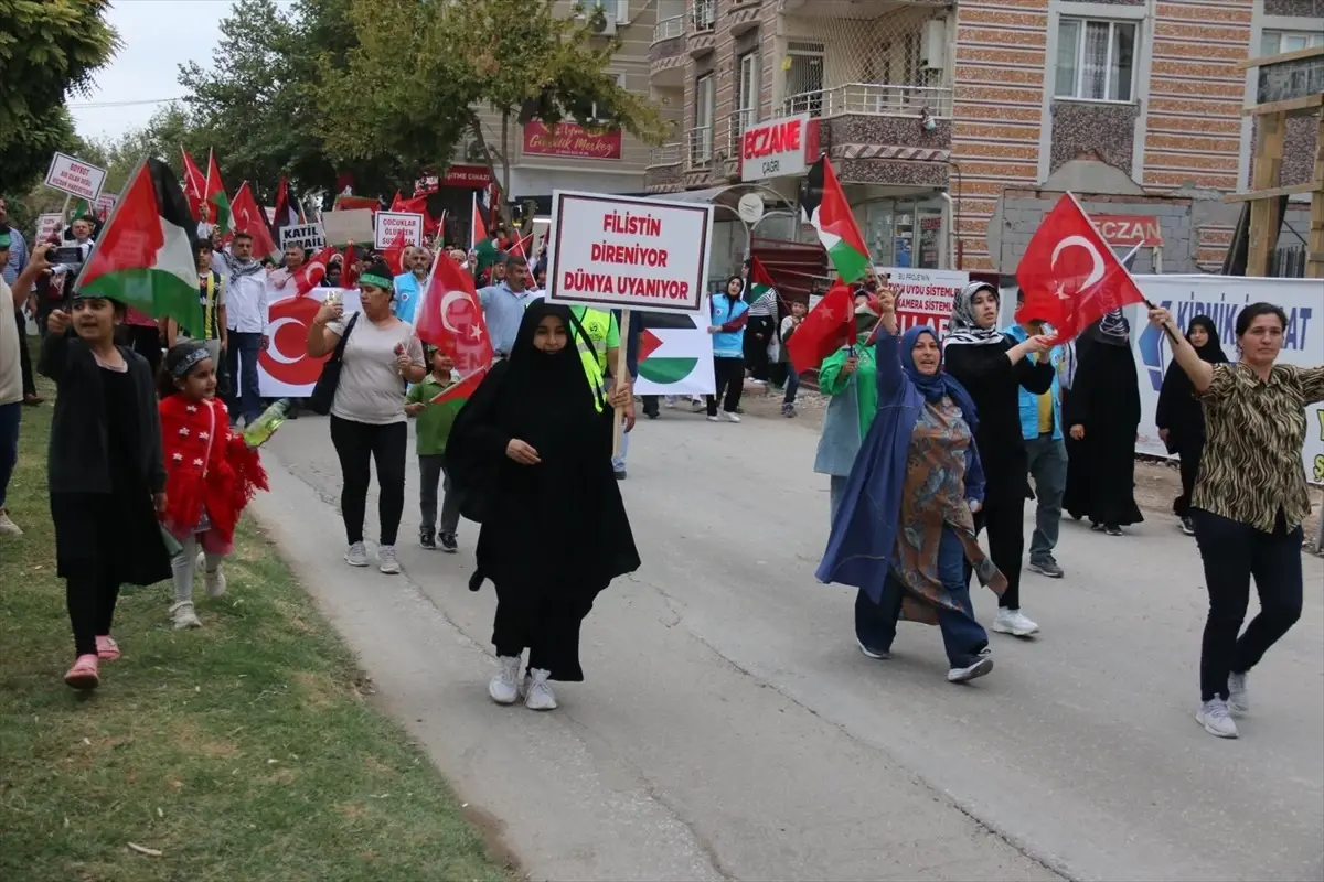 Hatay\'da İsrail\'in Küresel Sumud Filosu\'na saldırısı protesto edildi
