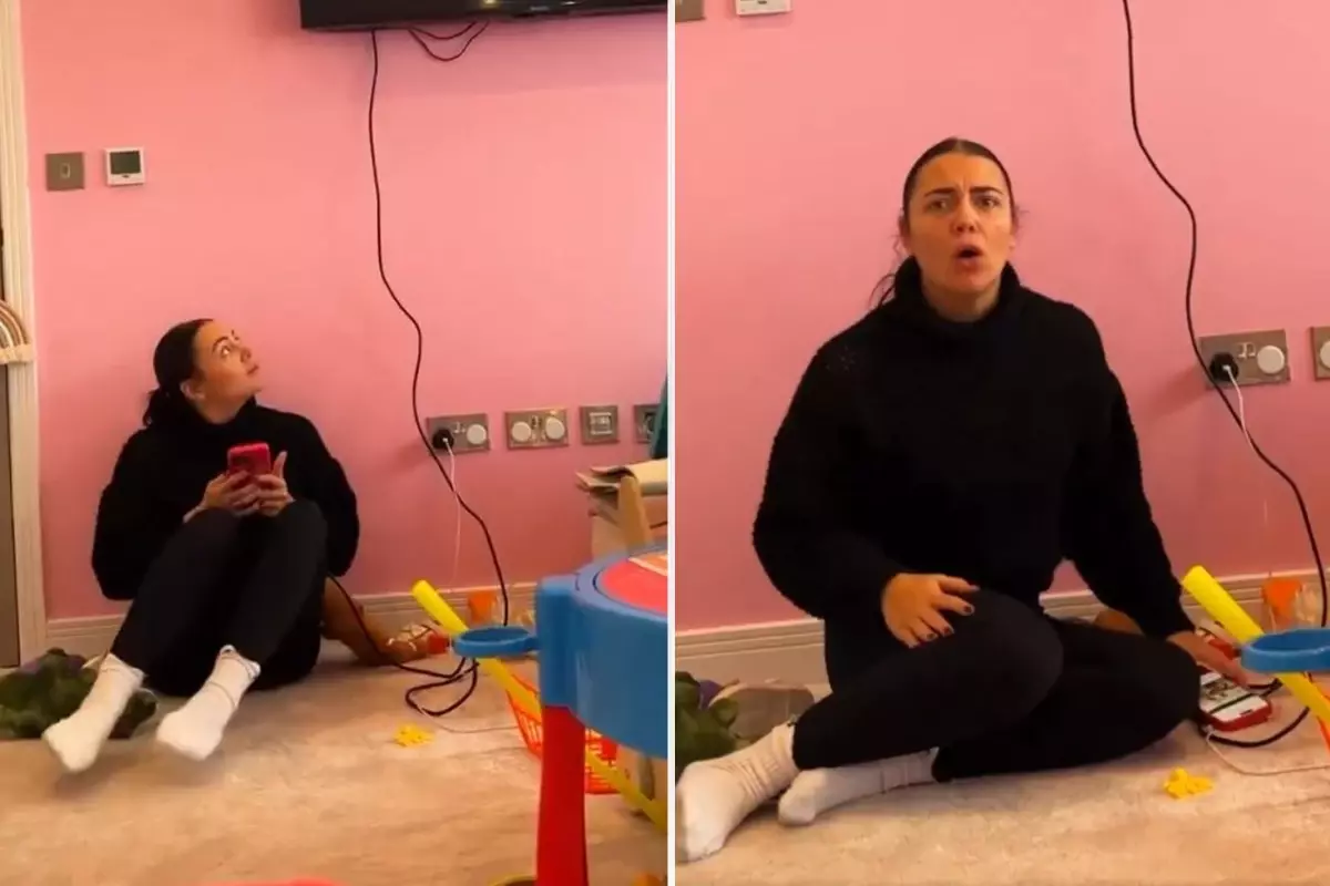 Karısının telefonunu televizyona bağlayan adam, hayatının şokunu yaşadı