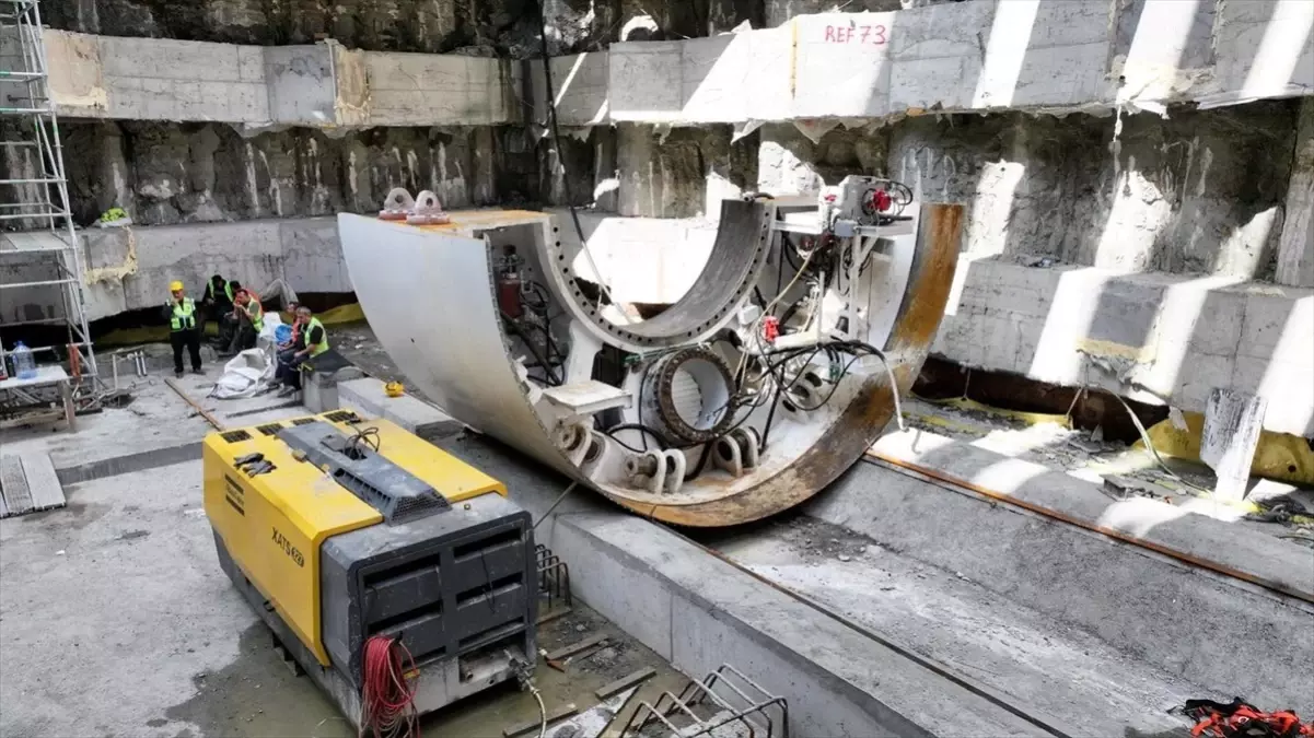 Körfezray Metro Projesi\'nde TBM Montajı Başladı