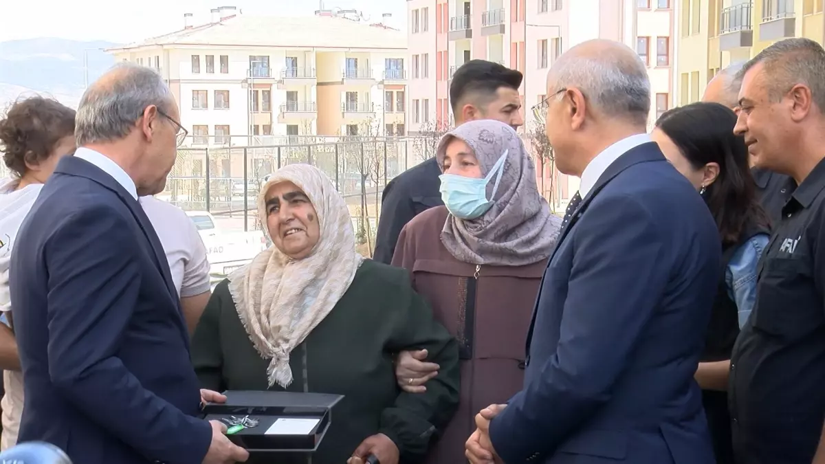 Malatya\'da 1130 Depremzedeye Anahtar Teslimi