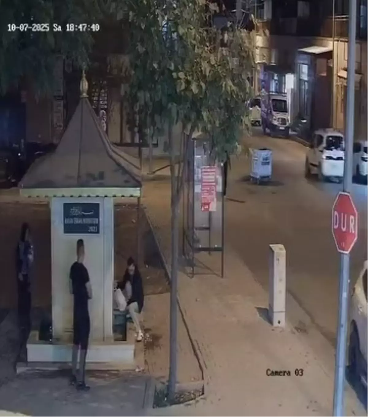 Elazığ\'da Otobüs Durağına Saldırı