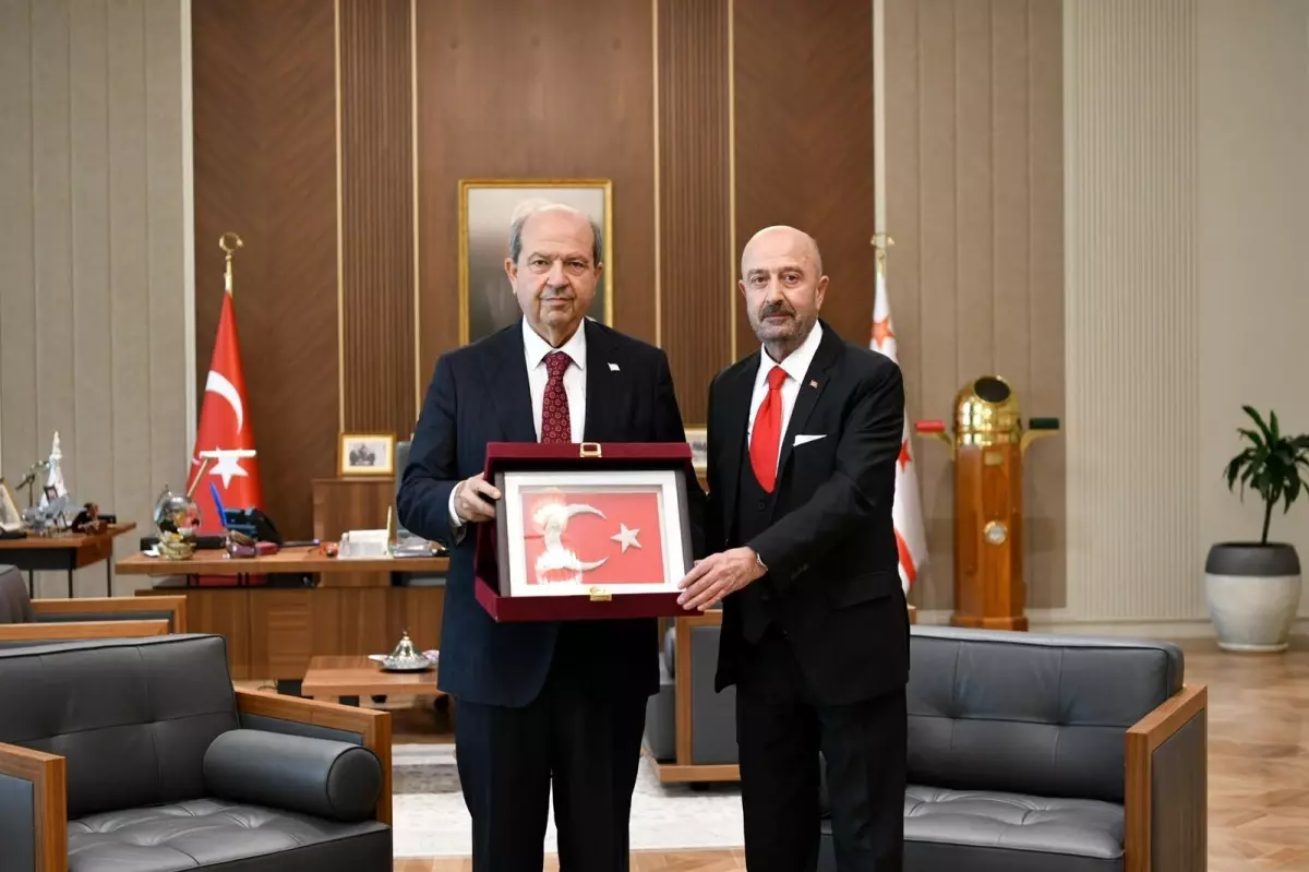 Zekai Aksakallı, KKTC Cumhurbaşkanı Tatar\'ı Ziyaret Etti