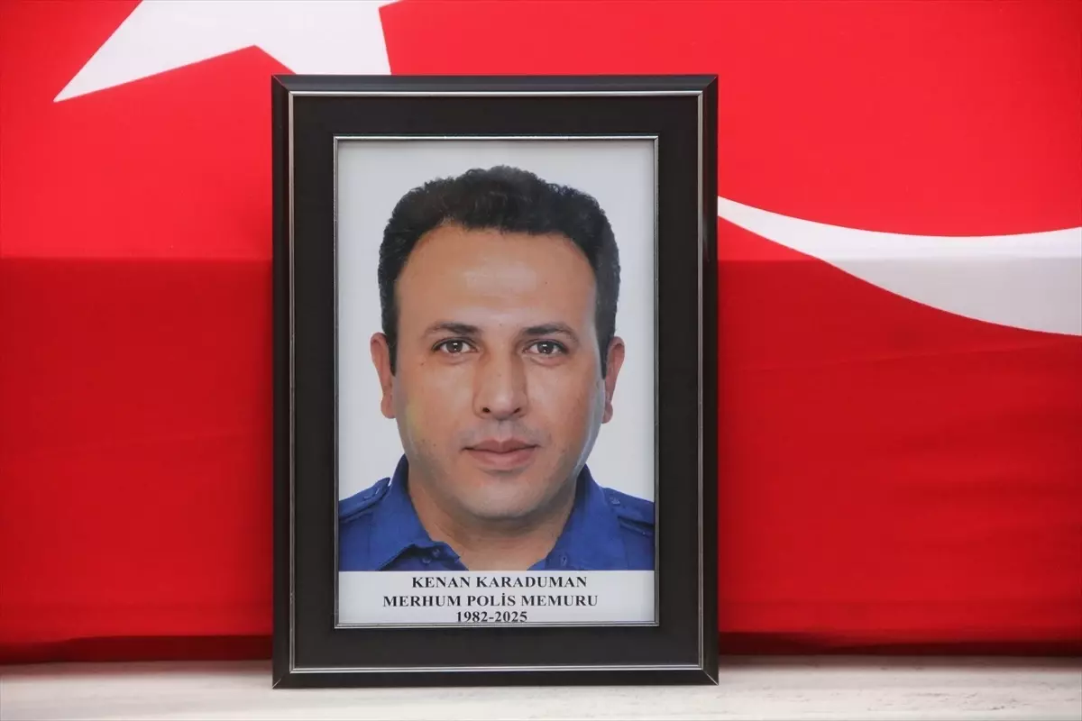 Kanserden Vefat Eden Polis Memuru Toprağa Verildi