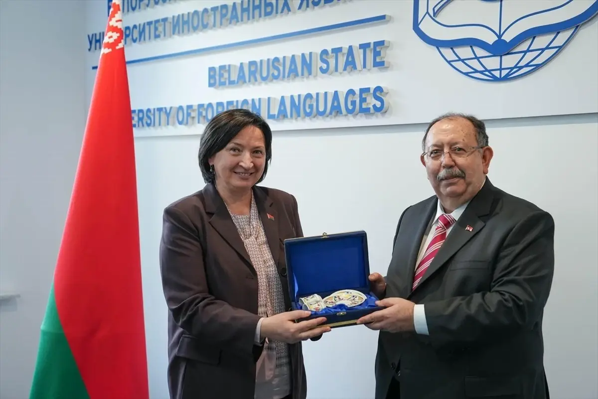 YSK Başkanı Yener, Minsk\'te Türk Dili Merkezi\'ni Ziyaret Etti