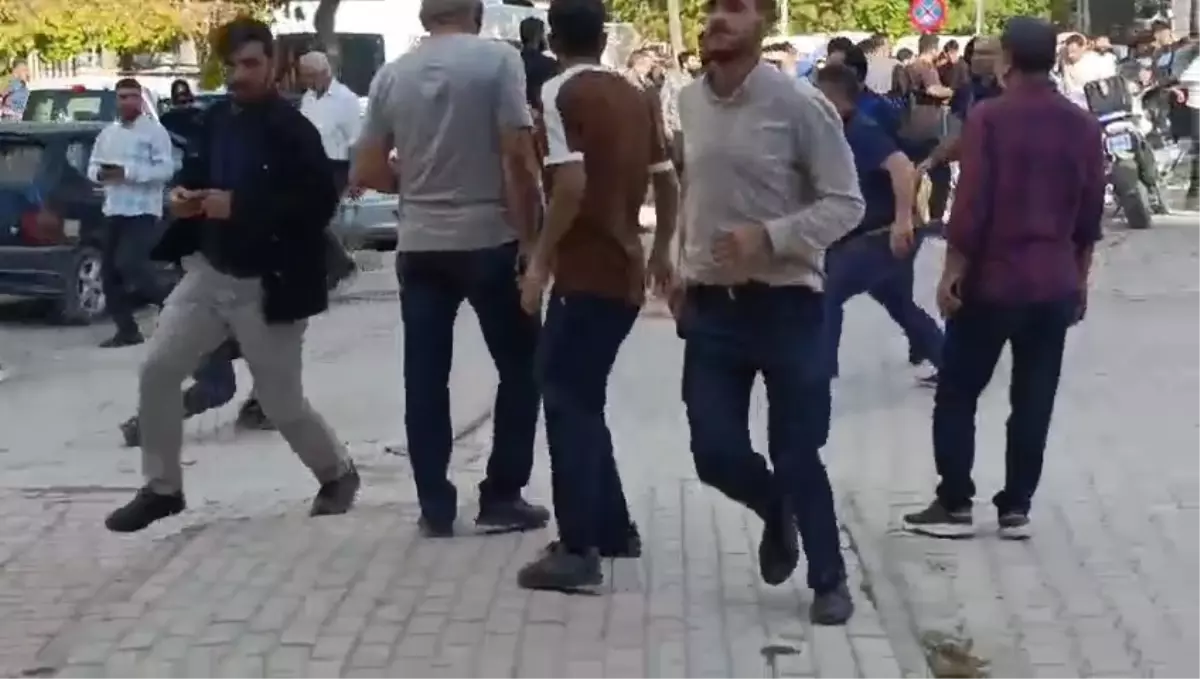 Zabıta amirliği önünde tekmeli yumruklu kavga