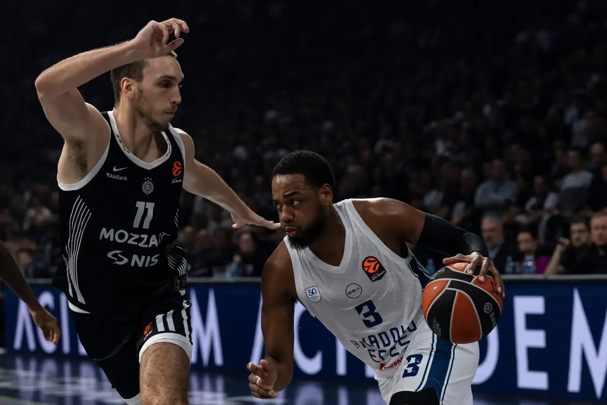Anadolu Efes Deplasmanda Kaybetti