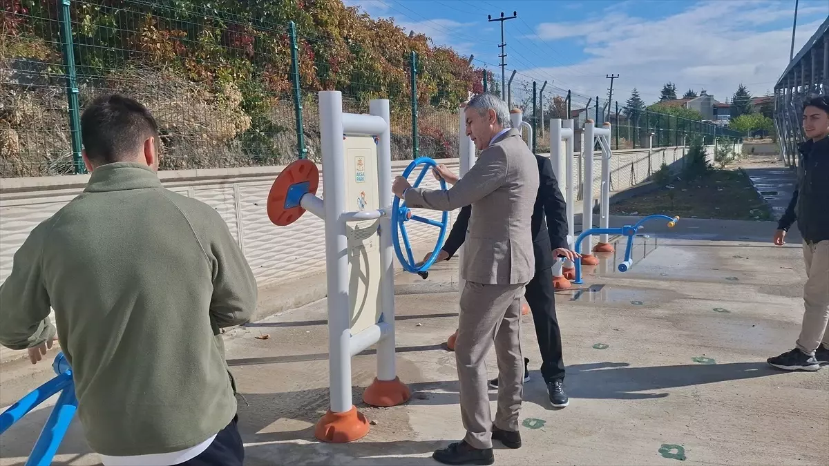 Kaymakam Coşkun Spor Tesislerini Ziyaret Etti