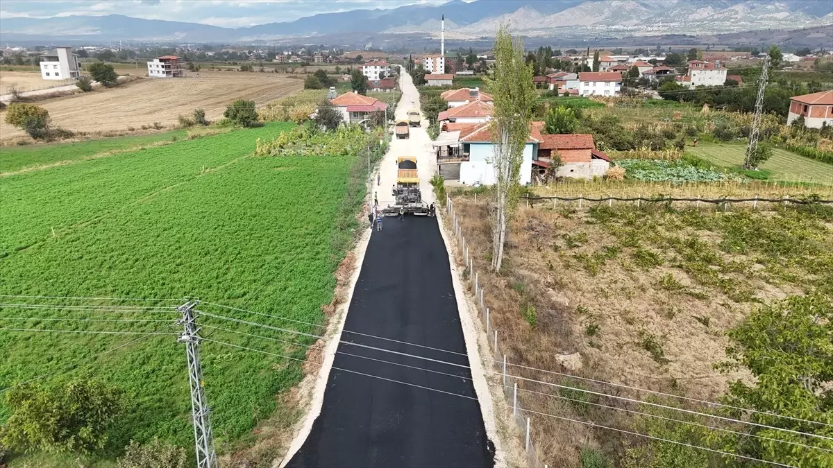Erbaa\'da Eski Tokat Yolu Asfaltlanıyor