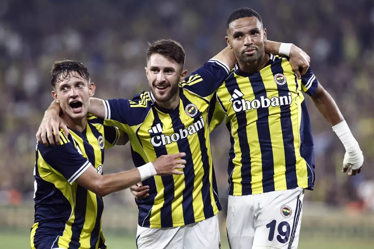 Fenerbahçe\'de kadro dışı kalacak 2 isim ortaya çıktı