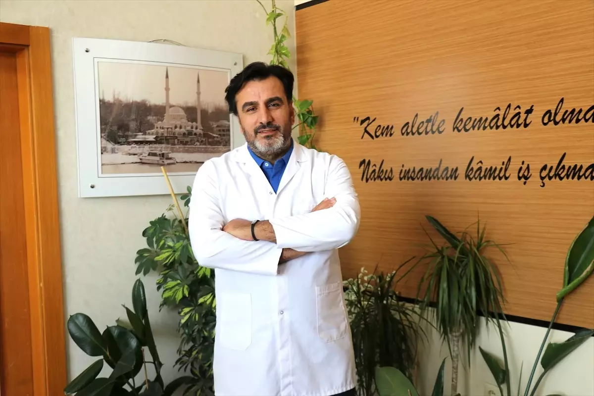 Şişkinlik şikayetiyle hastaneye başvurdu, karnından çıkan şoke etti